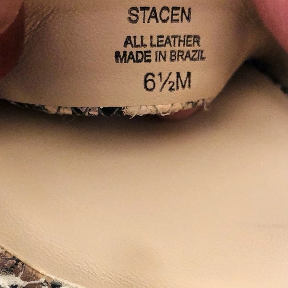 NWOT Antonio Melani Stacen Snakeprint Sandals - Picture 15 of 16